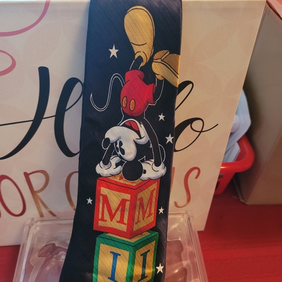 Mickey unlimited tie - Picture 2 of 4